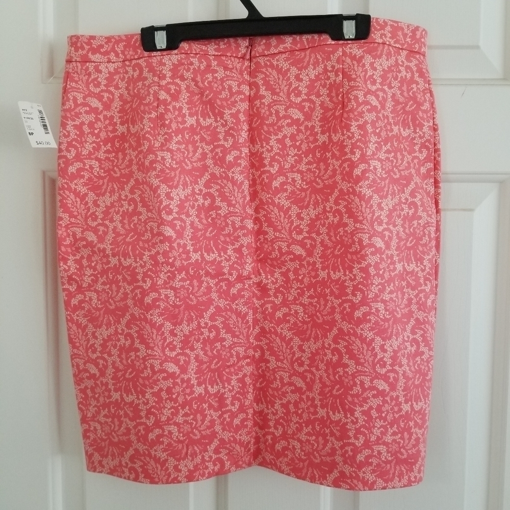 Reitmans Coral Lace Pattern Skirt 8P NWT - Picture 4 of 9